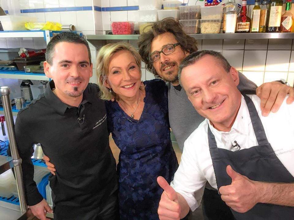 Odile Mattéi et Chalres Blais, émission Goûtez-Voir sur France 3 à l'Auberge de l'Abbaye à Ambronay